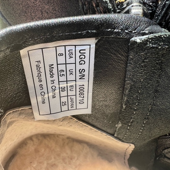 UGG Australia Womens Black Leather Ankle Boots Size 8 Booties 1.5" Heel Zip - Picture 11 of 13